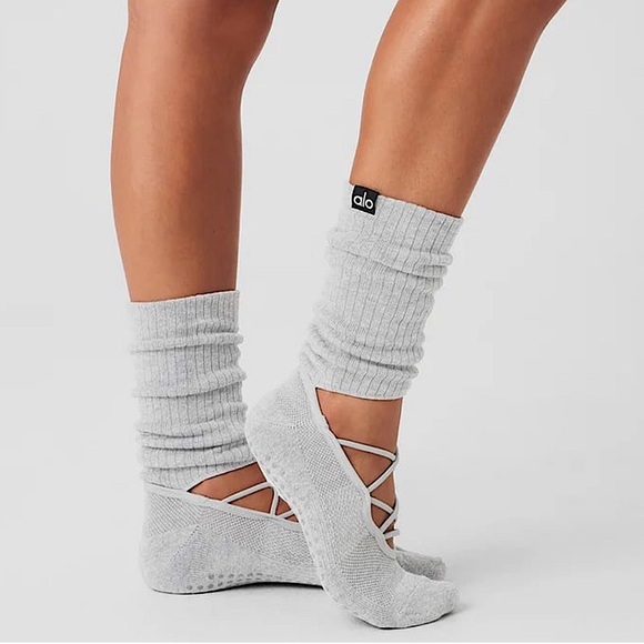 ALO Yoga 🧘‍♀️ ‘Strappy Siren’ Grip Sock Gray - Picture 1 of 5
